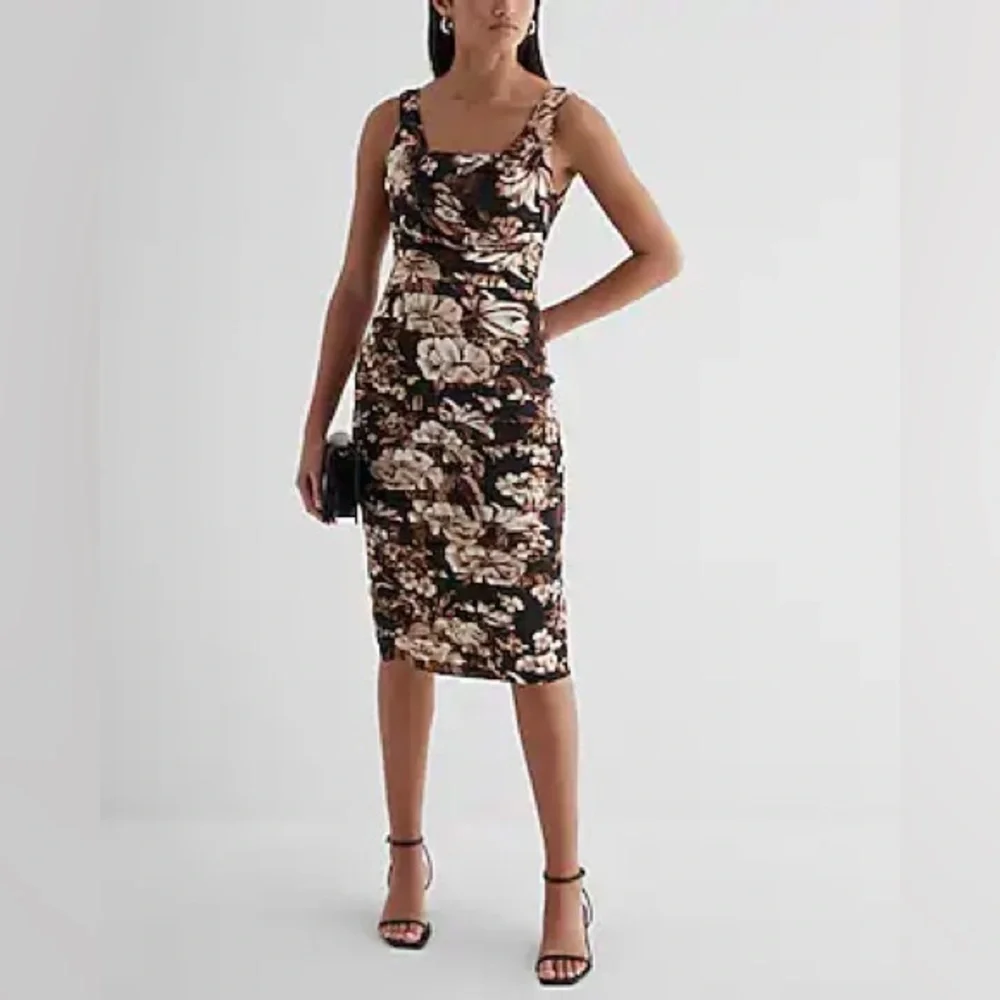 ✨NWT~Express Satin Ruched Bodycon Dress✨